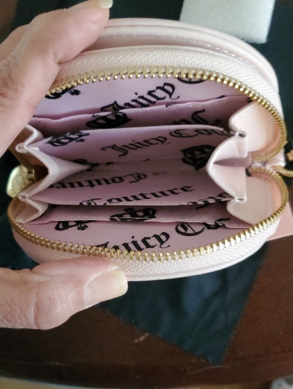 Juicy Couture Black Quilted Coin Pouch/ Card Holder White Trim Gold Heart Charms - Picture 5 of 8